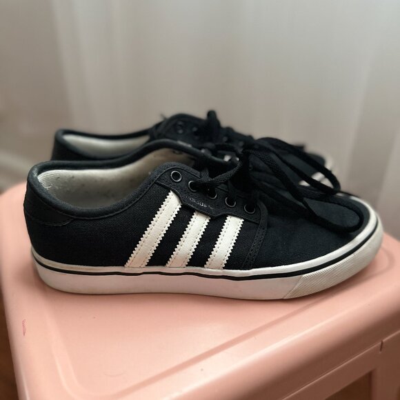 Adidas Seeley Skate Shoe - Picture 1 of 4
